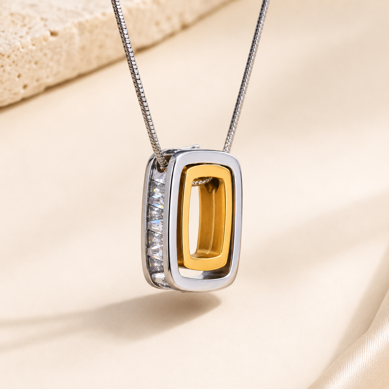 Dual pendant necklace